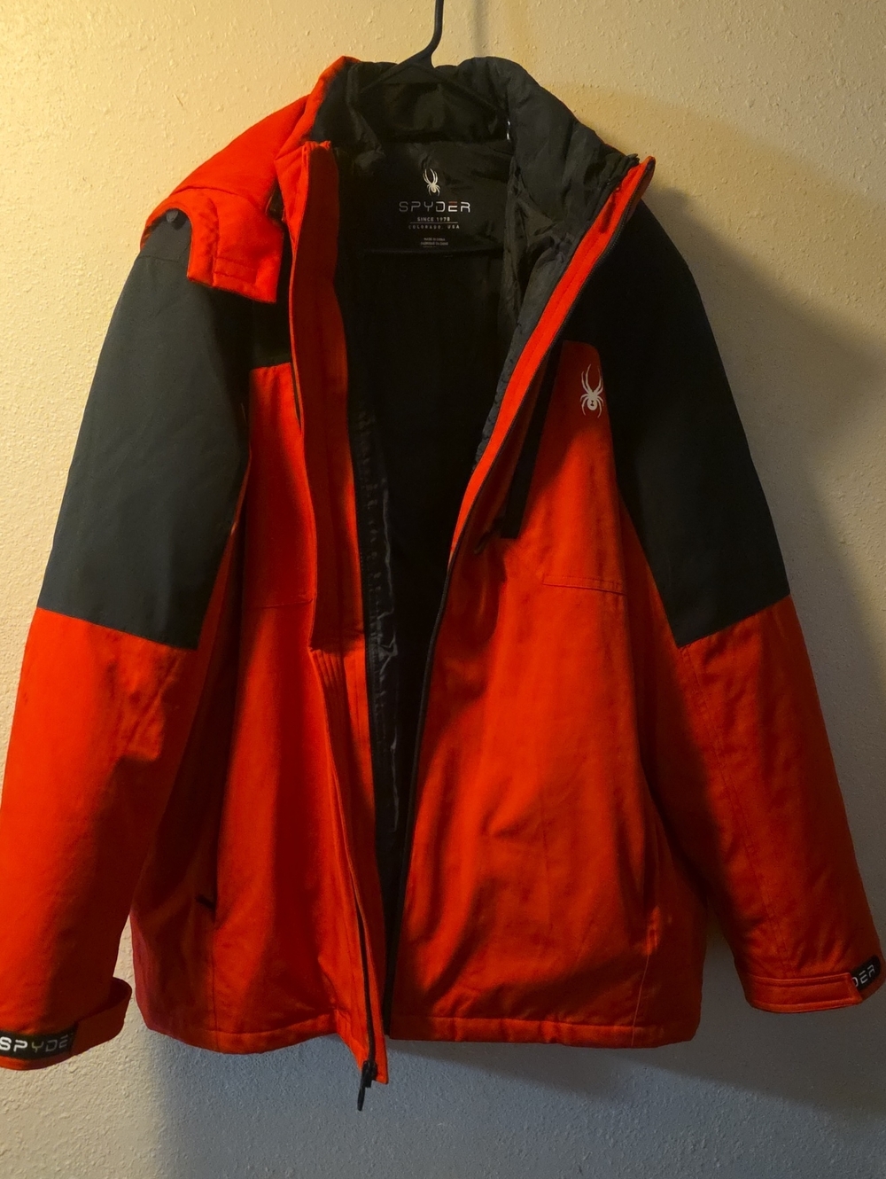 Spyder Men's Red and Black Ski Jacket